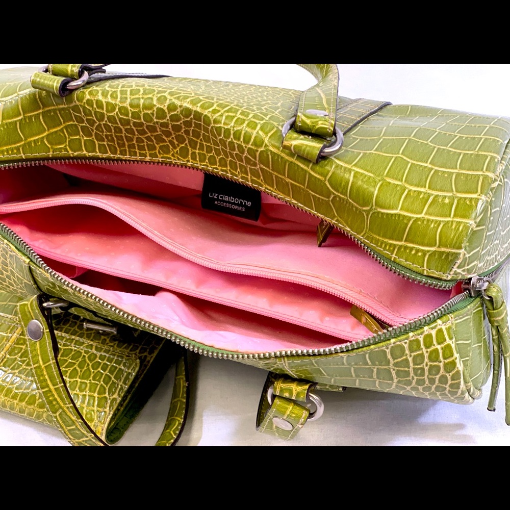 Liz Claiborne Purse and Wallet set Lime Green - Picture 6 of 6